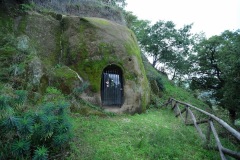 Brancaleone-vecchio-Grotta-della-Madonna-del-riposo-Foto-Enzo-Galluccio