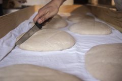 Gastronomia-2-Pane-Lavorazione-1-Bagaladi-Med-Media