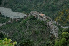 Roghudi-Vecchio-Foto-Enzo-Galluccio-6-1024x681